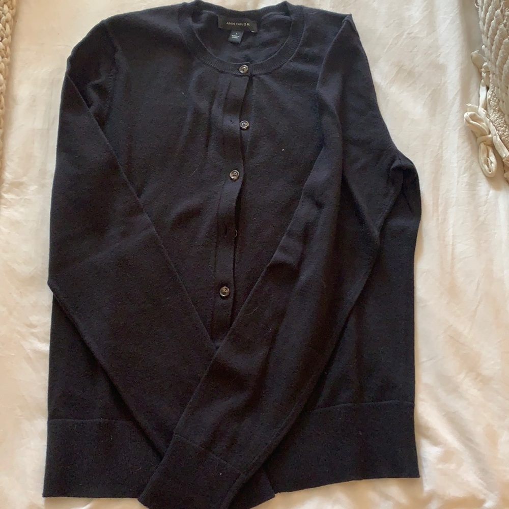 Brand new never worn Ann Taylor cardigan